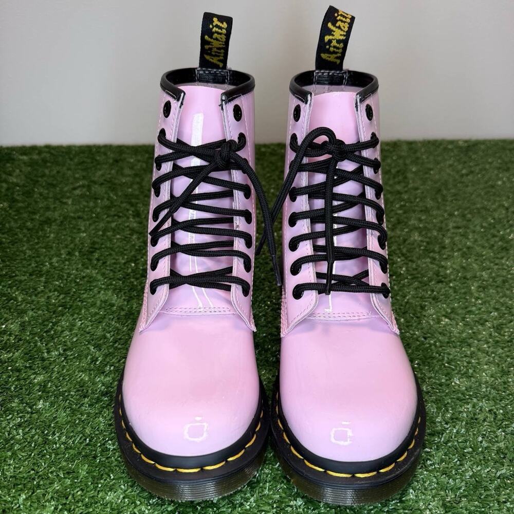 Dr. Martens 26425 Pink Black Patent Leather Barbie Boots Womenβs 5 New No Box